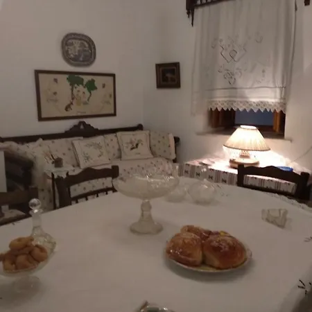 Traditional Stone House With Panoramic Mountain View Holiday home Aperathos