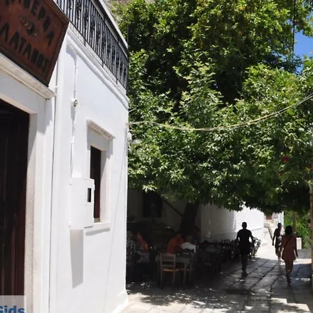 Traditional Stone House With Panoramic Mountain View *