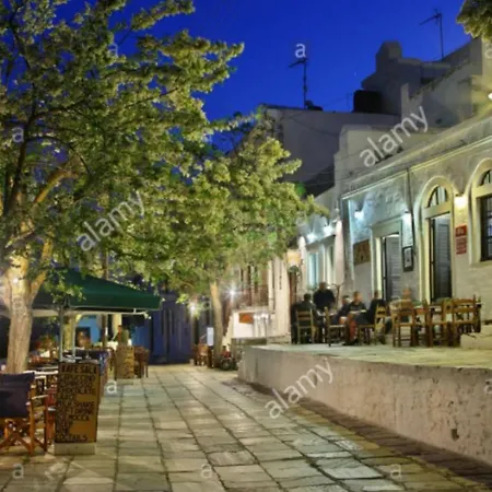 Traditional Stone House With Panoramic Mountain View Holiday home *