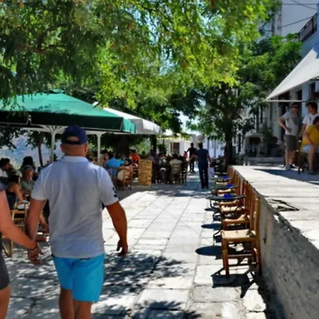 Prázdninový dům Traditional Stone House With Panoramic Mountain View