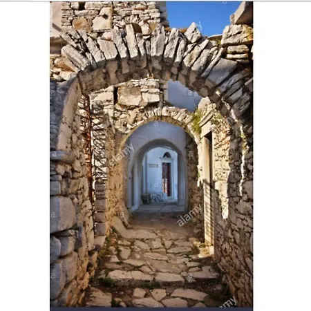 Traditional Stone House With Panoramic Mountain View Aperathos