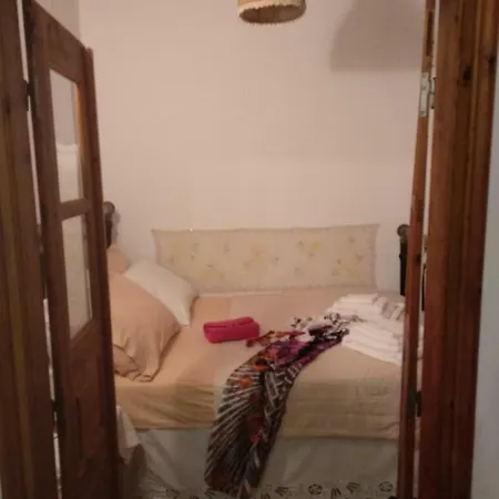 Traditional Stone House With Panoramic Mountain View Prázdninový dům Apérathos