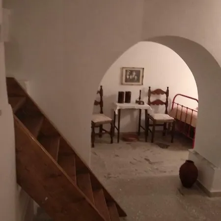 Traditional Stone House With Panoramic Mountain View Apérathos