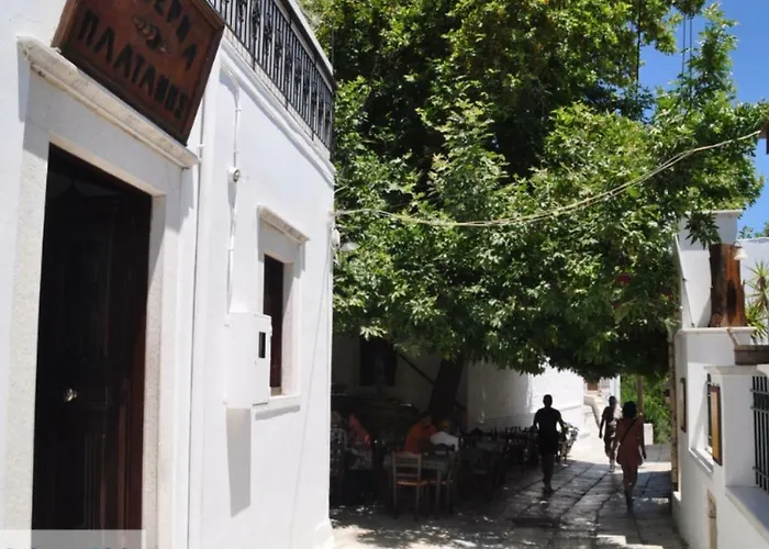 Traditional Stone House With Panoramic Mountain View *