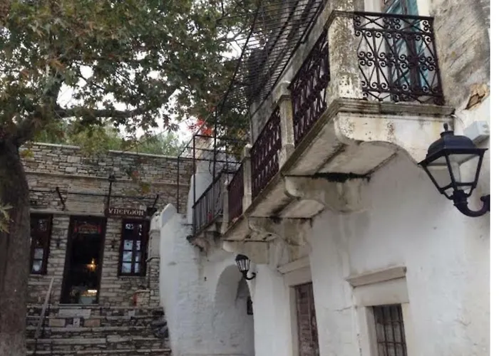 Traditional Stone House With Panoramic Mountain View Holiday home Aperathos