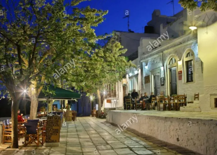 Traditional Stone House With Panoramic Mountain View Holiday home *