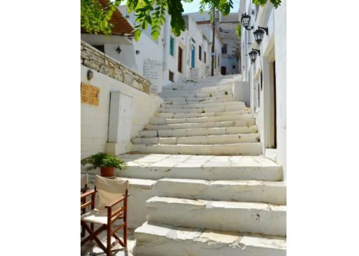 Traditional Stone House With Panoramic Mountain View Holiday home