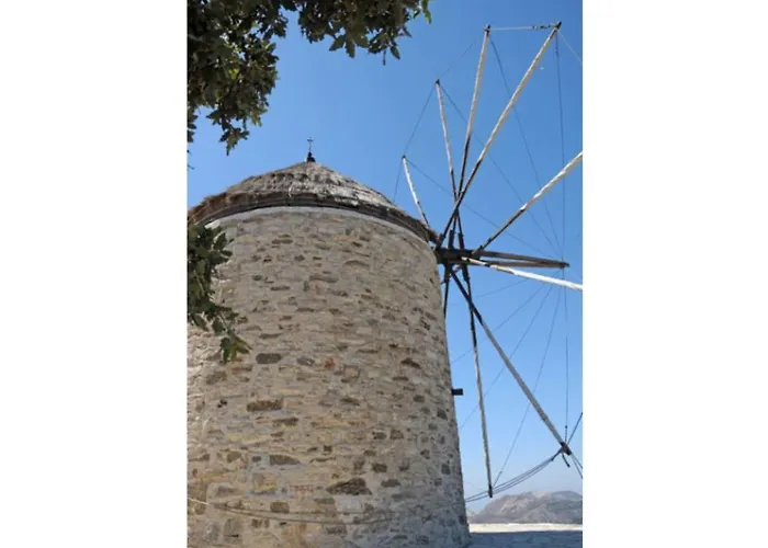 Traditional Stone House With Panoramic Mountain View *