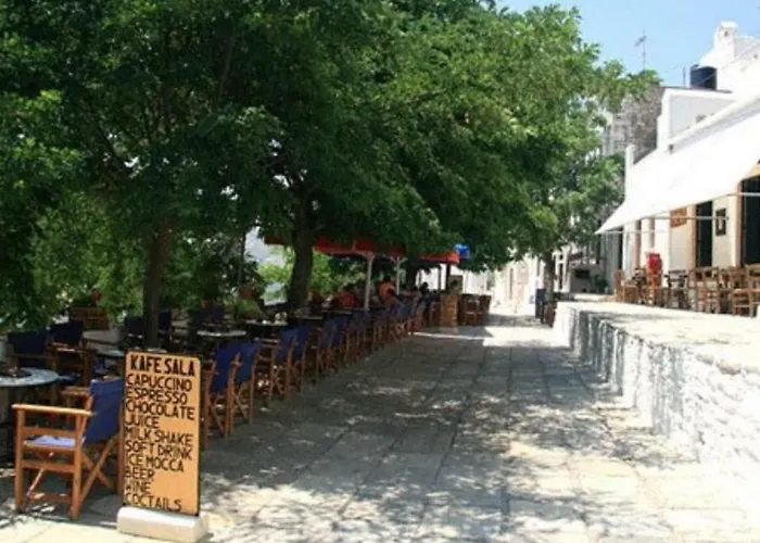 Traditional Stone House With Panoramic Mountain View Holiday home *