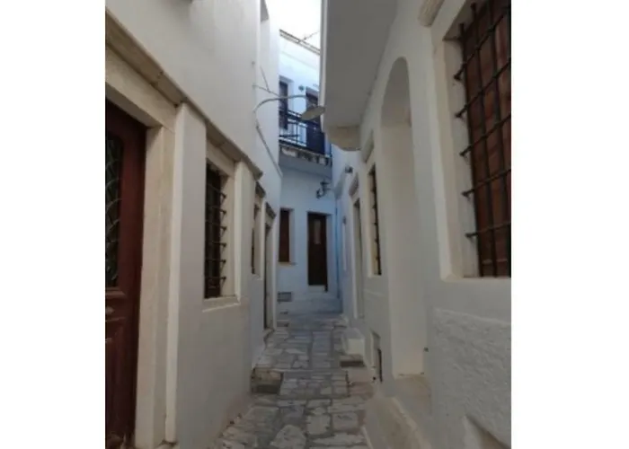 Holiday home Traditional Stone House With Panoramic Mountain View Aperathos