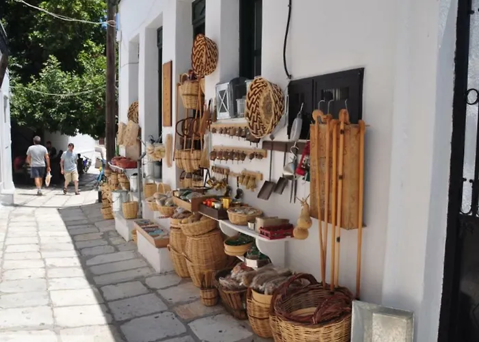 Traditional Stone House With Panoramic Mountain View Aperathos