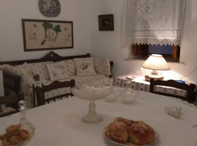 Traditional Stone House With Panoramic Mountain View Holiday home Aperathos